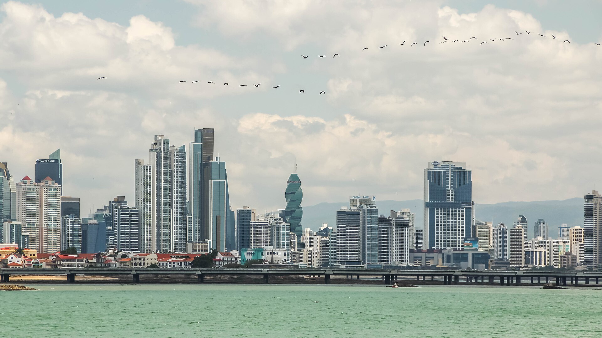 Bancos minoristas de Panamá: ¿cuáles son crypto-friendly y cuáles lideran en tecnología?